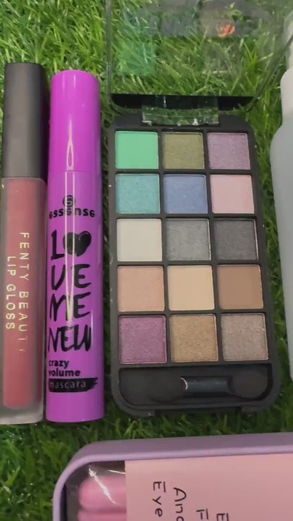 Makeup deal best quality and full makeup.