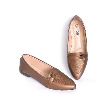 Women's Rexine fancy pumps.